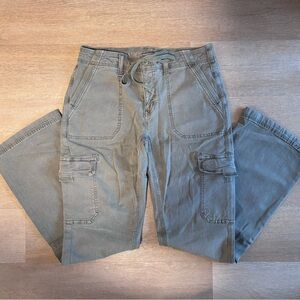 American Eagle bootcut cargo pants